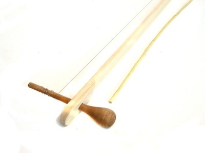 Diese preiswerten Mundbögen aus Holz sind mit Stahlsaiten ausgestattet und lassen sich sehr gut und einfach spielen.