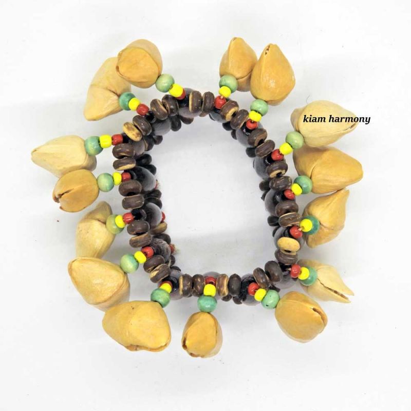 Samen Armband · Rasseln · Armbänder aus Früchten