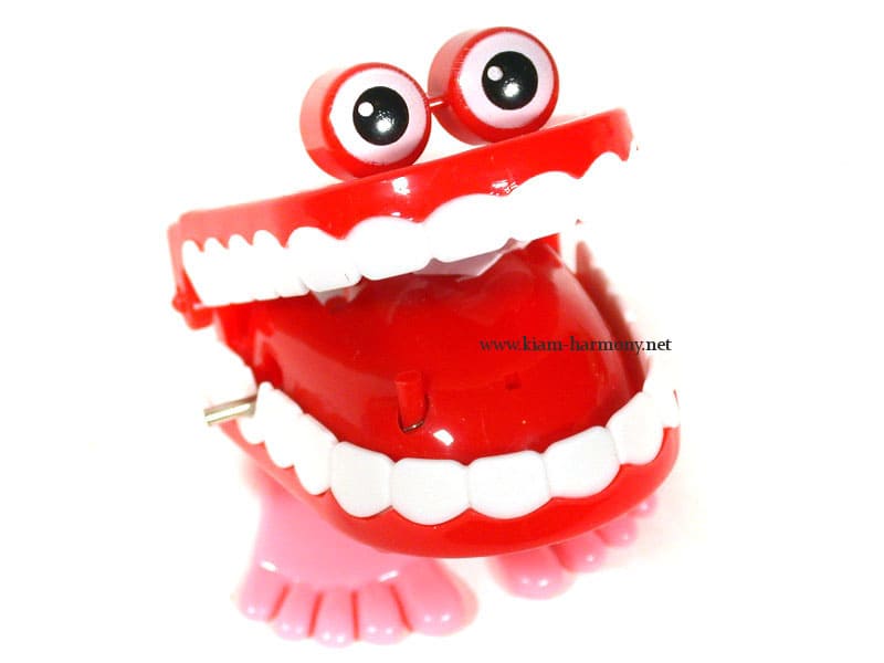 Rainao Zähne Spielzeug Aufziehspielzeug Kinder Aufziehspielzeug Spielzeug Zähne Gebiss zum Aufziehen Aufziehfigur Wind Up Figur Zahnmodell Scherzartikel für Baby Geburtstag Mitgebsel Geschenk